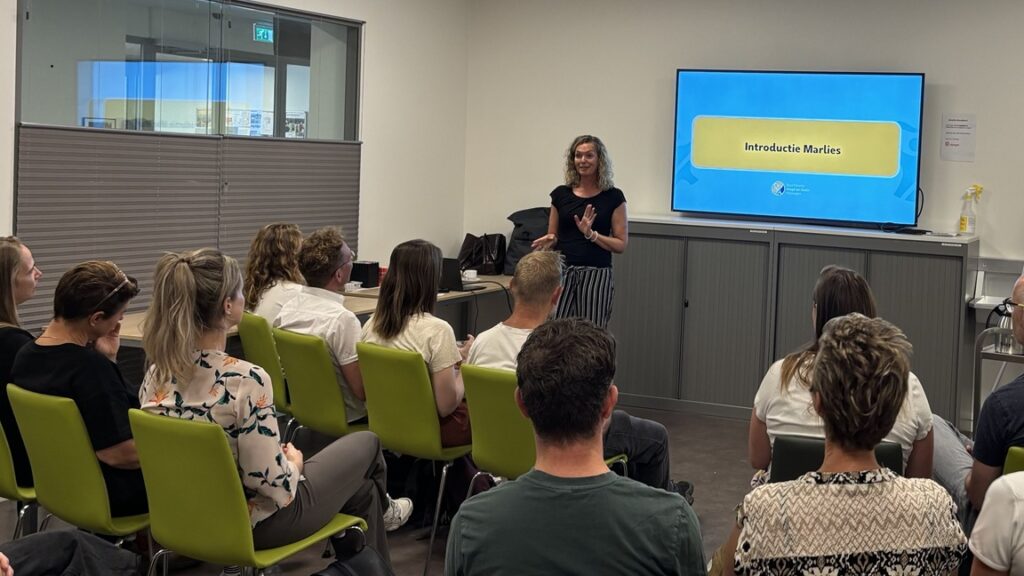 Onafhankelijk facilitator van bijeenkomsten, bijvoorbeeld strategische sessies, project start-ups of teamontwikkeling.